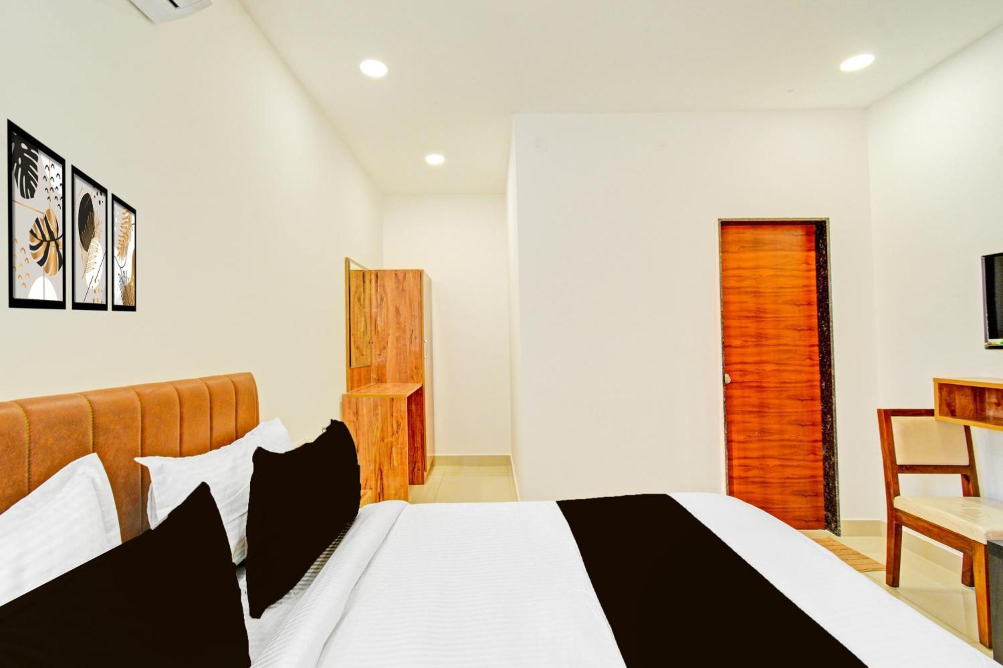 Super Townhouse Oak Suchitra Kompally Road Formerly Sun Moon Hotels Trimulgherry Exterior foto
